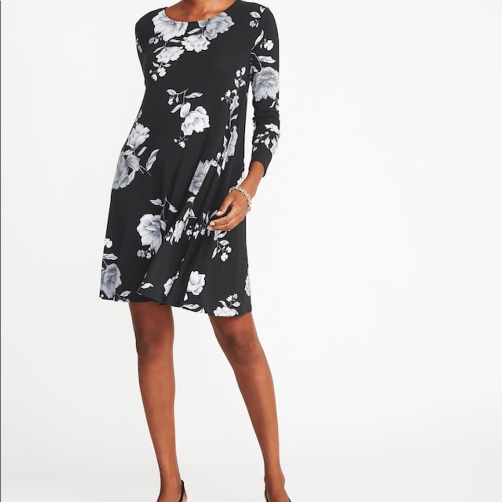 BRAND NEW OLD NAVY DRESS!